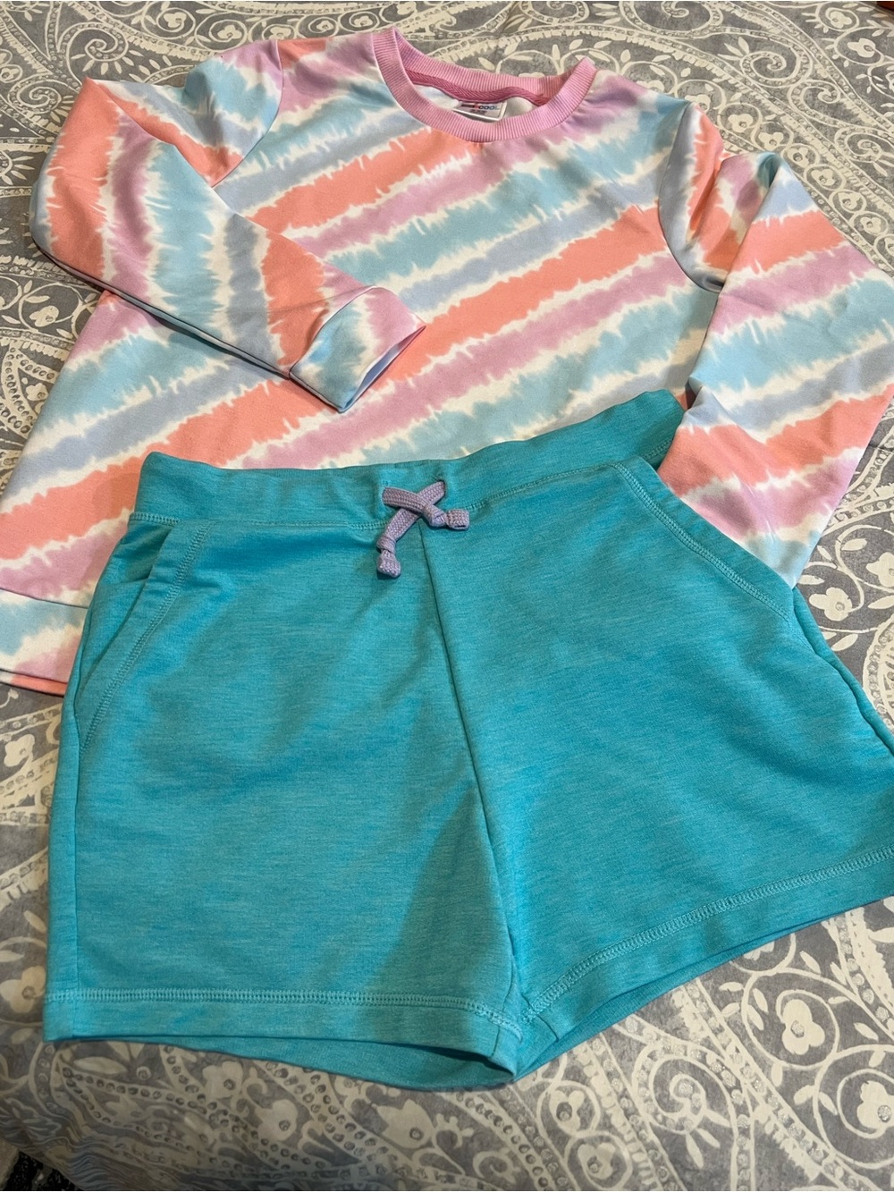 32 Degrees Cool Girls Tie Dye Sweatshirt & Shorts Lounge Set Size MEDIUM 10/12